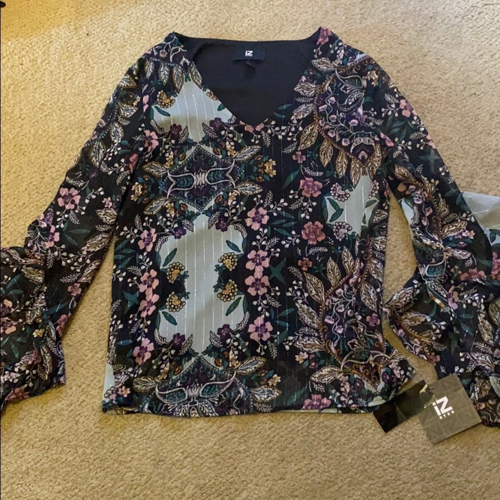 Brand new IZ buyer blouse!